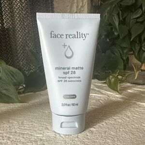 Mineral Matte SPF 28 Sunscreen - Brand New!